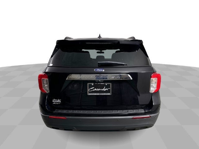 Used 2023 Ford Explorer XLT AWD/4WD image 7