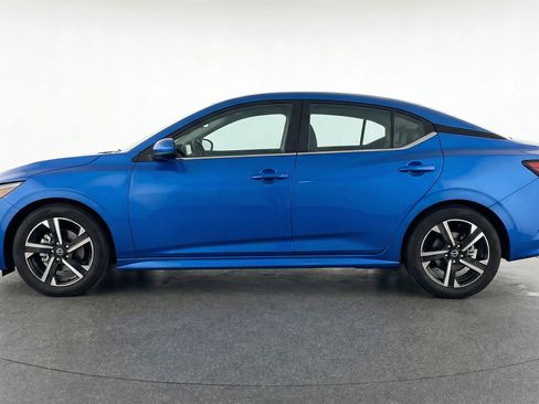 Used 2025 Nissan Sentra SV FWD image 5