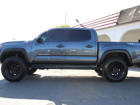 Used 2021 Toyota Tacoma TRD Off-Road w/ Technology Package AWD/4WD image 40
