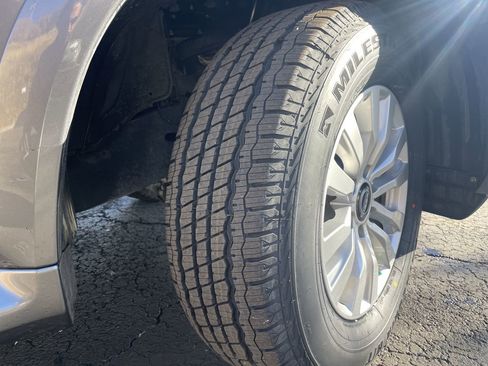 Used 2023 Nissan Armada S image 9