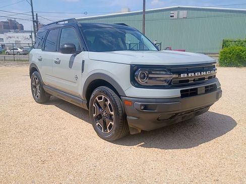 Used 2021 Ford Bronco Sport Outer Banks w/ Outer Banks Package AWD/4WD image 14