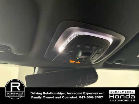 Used 2025 Toyota Crown Signia image 10