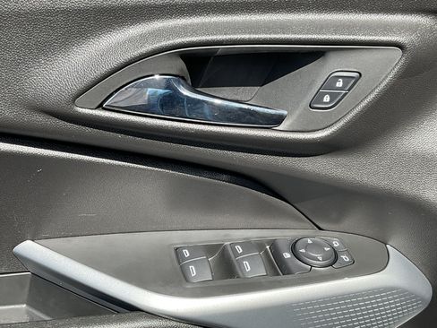 Used 2025 Chevrolet Trax LS FWD image 24