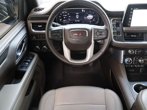 Certified 2023 GMC Yukon SLT w/ SLT Premium Package AWD/4WD image 24