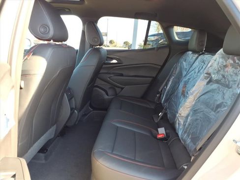 New 2026 Chevrolet Trax RS w/ Sunroof Package image 14