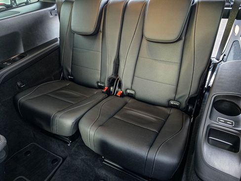 New 2025 Mercedes-Benz GLS 450 4MATIC image 33