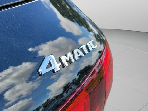 Certified 2022 Mercedes-Benz GLA 250 4MATIC image 32