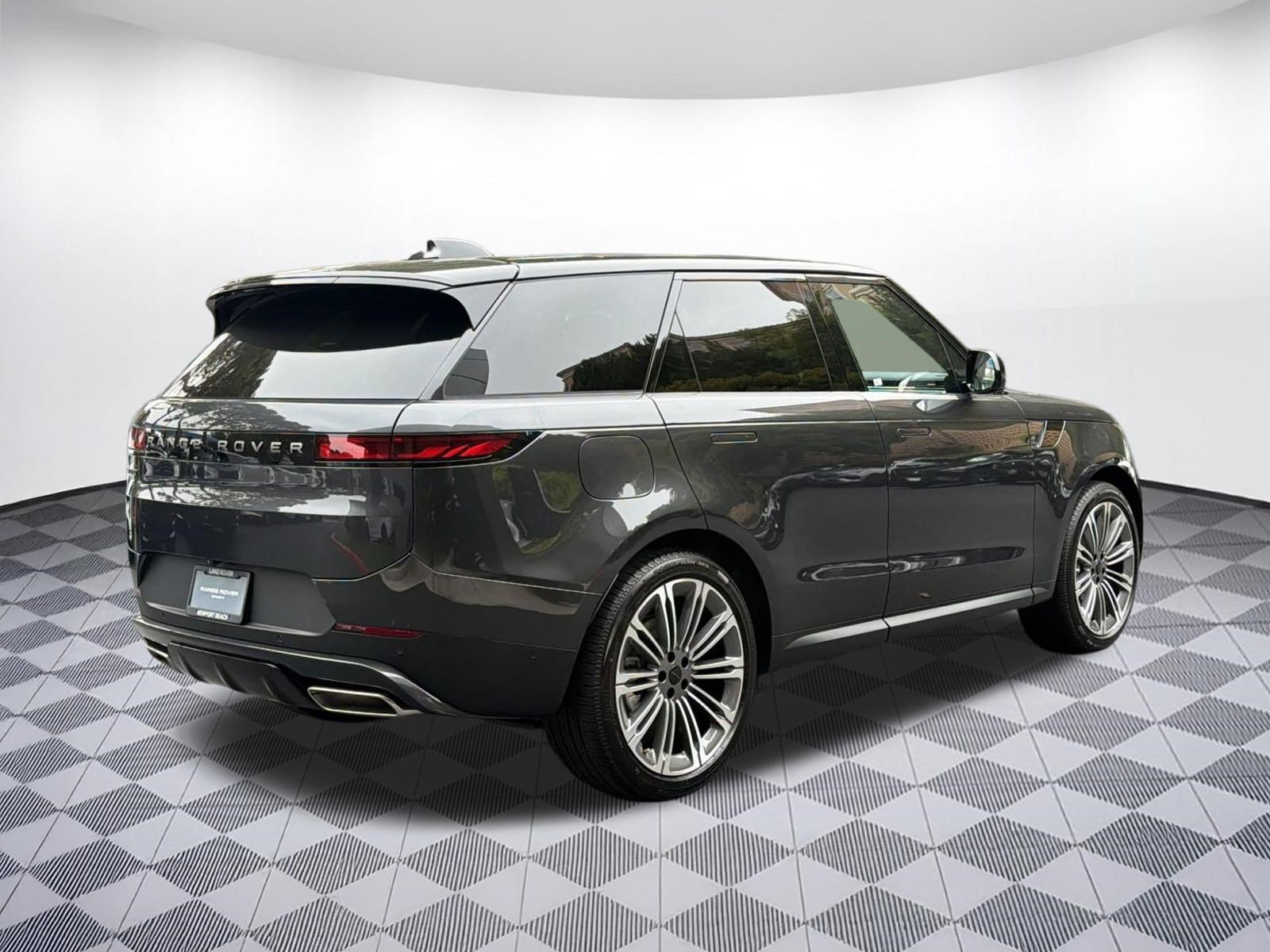 New 2026 Land Rover Range Rover Sport SE AWD/4WD image 9