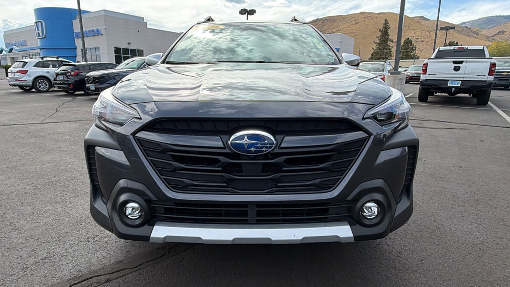 Used 2025 Subaru Outback Touring AWD/4WD image 8