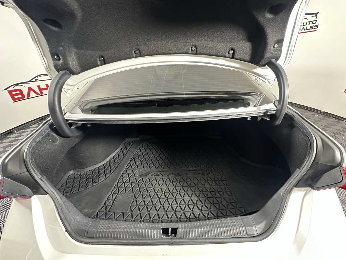 Used 2021 Toyota Avalon Touring w/ Advanced Safety Package FWD image 19