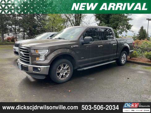 Used 2015 Ford F150 XLT w/ Equipment Group 302A Luxury image 6
