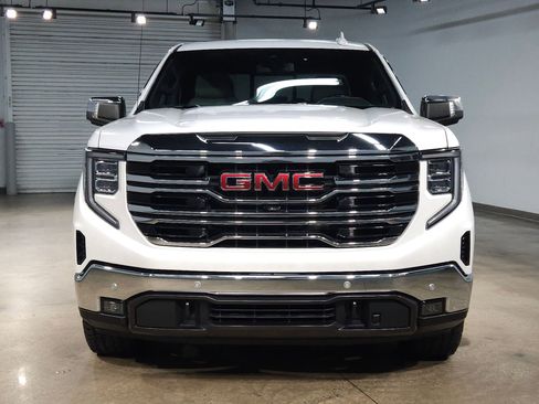 Used 2023 GMC Sierra 1500 SLT w/ SLT Premium Plus Package image 2