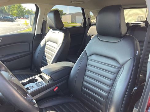 Used 2022 Ford Edge SEL w/ Convenience Package image 12