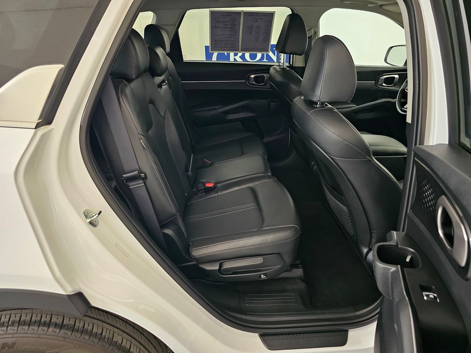 Used 2024 Kia Sorento S w/ Panoramic Sunroof Package FWD image 26