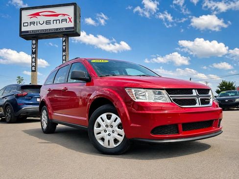 Used 2018 Dodge Journey SE w/ Connectivity Group FWD image 1