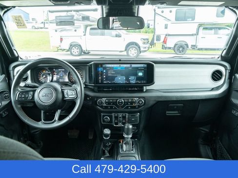 Used 2024 Jeep Wrangler Unlimited Sport AWD/4WD image 31