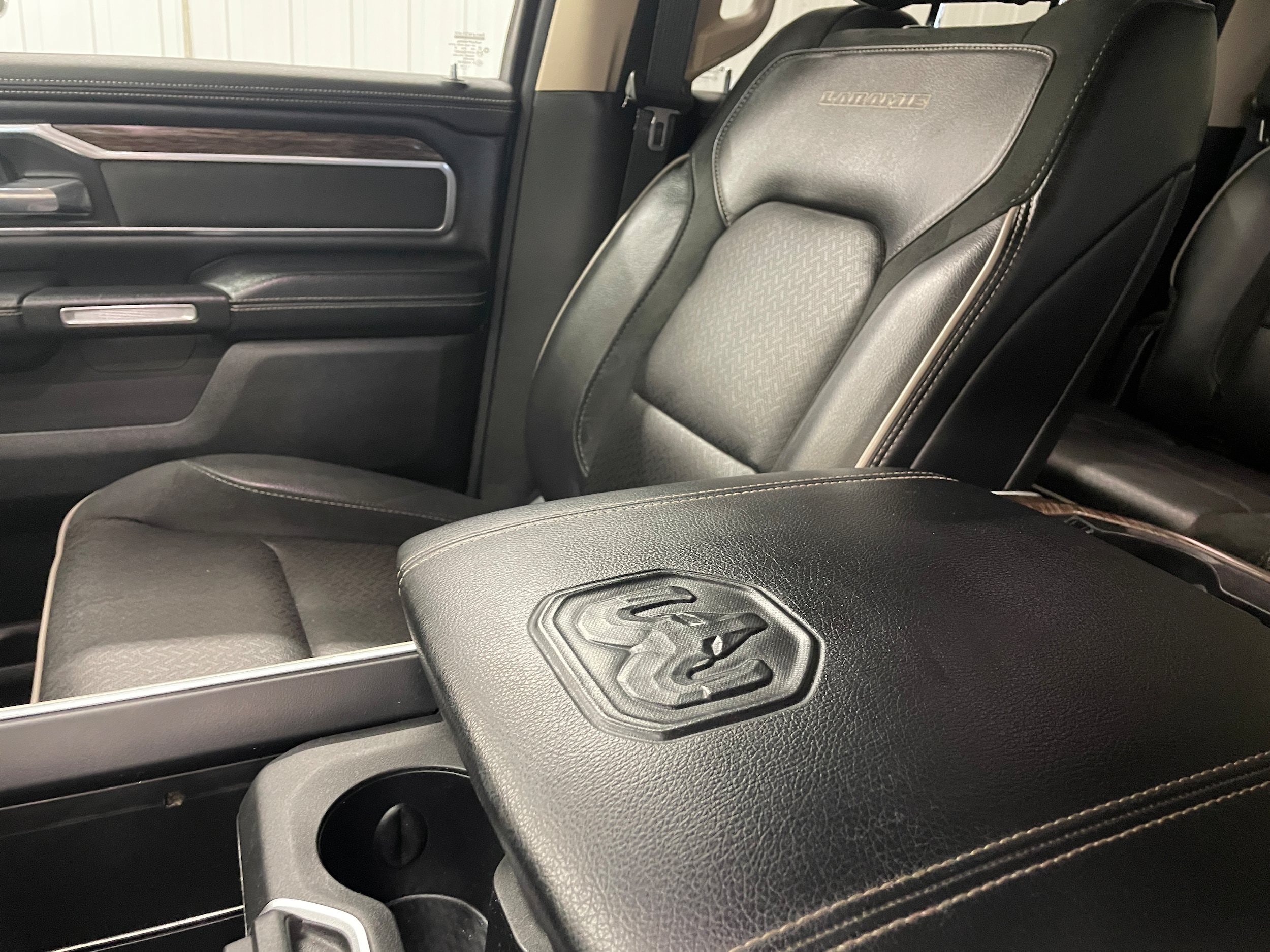 Used 2019 RAM 1500 Laramie AWD/4WD image 22