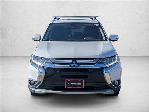 Used 2017 Mitsubishi Outlander GT image 2