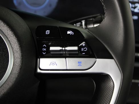 Certified 2025 Hyundai Elantra SEL image 27