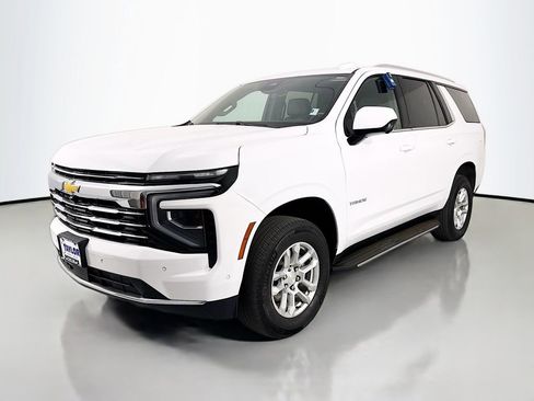 Used 2025 Chevrolet Tahoe LT AWD/4WD image 3
