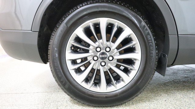 Used 2020 Lincoln Nautilus Premier w/ Equipment Group 101A AWD/4WD image 22