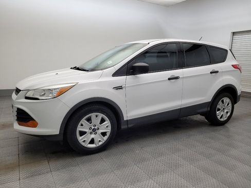 Used 2014 Ford Escape S image 2