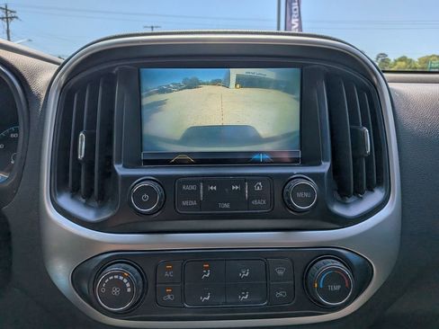 Used 2018 Chevrolet Colorado LT image 25