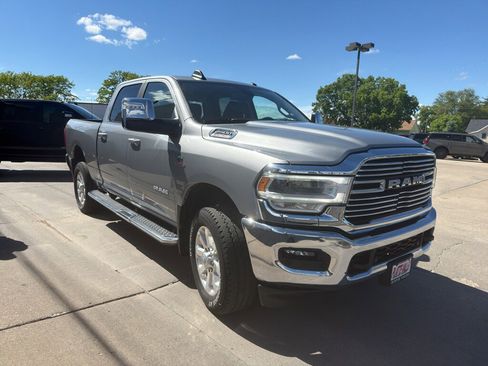 Used 2023 RAM 2500 Laramie AWD/4WD image 9