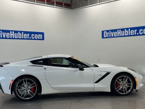 Used 2019 Chevrolet Corvette Stingray Coupe RWD image 3