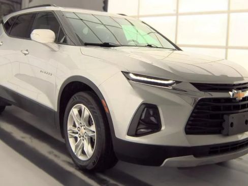 Used 2019 Chevrolet Blazer LT AWD/4WD image 2