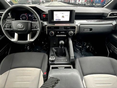 Used 2025 Toyota Tacoma TRD Off-Road image 16