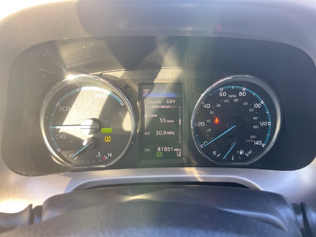 Used 2018 Toyota RAV4 LE AWD/4WD image 17