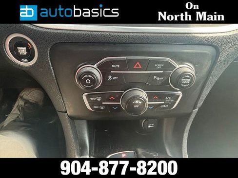 Used 2019 Dodge Charger SXT w/ Leather Interior Group RWD image 16