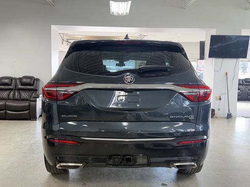 Used 2018 Buick Enclave Avenir w/ Avenir Technology Package image 4