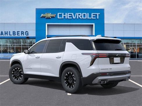 New 2026 Chevrolet Traverse Z71 w/ LPO, Illumination Package image 3