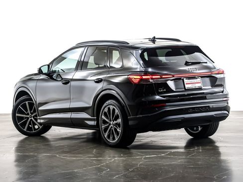 Used 2025 Audi Q4 e-tron Premium Plus w/ Premium Plus image 12