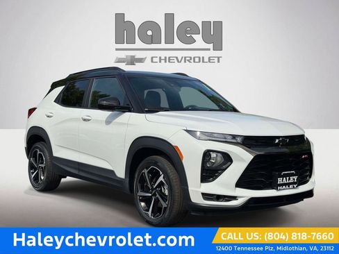 Used 2022 Chevrolet TrailBlazer RS FWD image 1