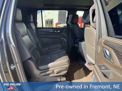 Used 2021 GMC Yukon XL Denali image 13