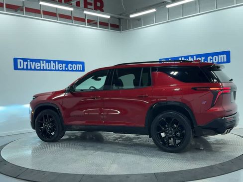 Used 2024 Chevrolet Traverse RS image 8