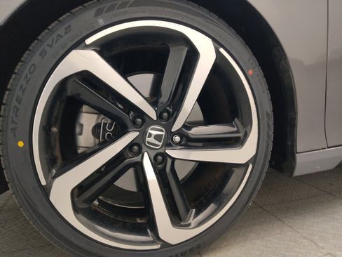 Used 2018 Honda Accord Sport image 31