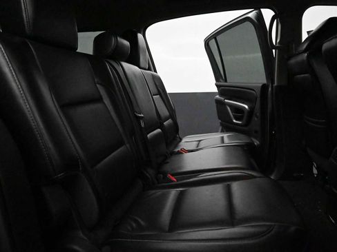Used 2015 Nissan Armada SL AWD/4WD image 40