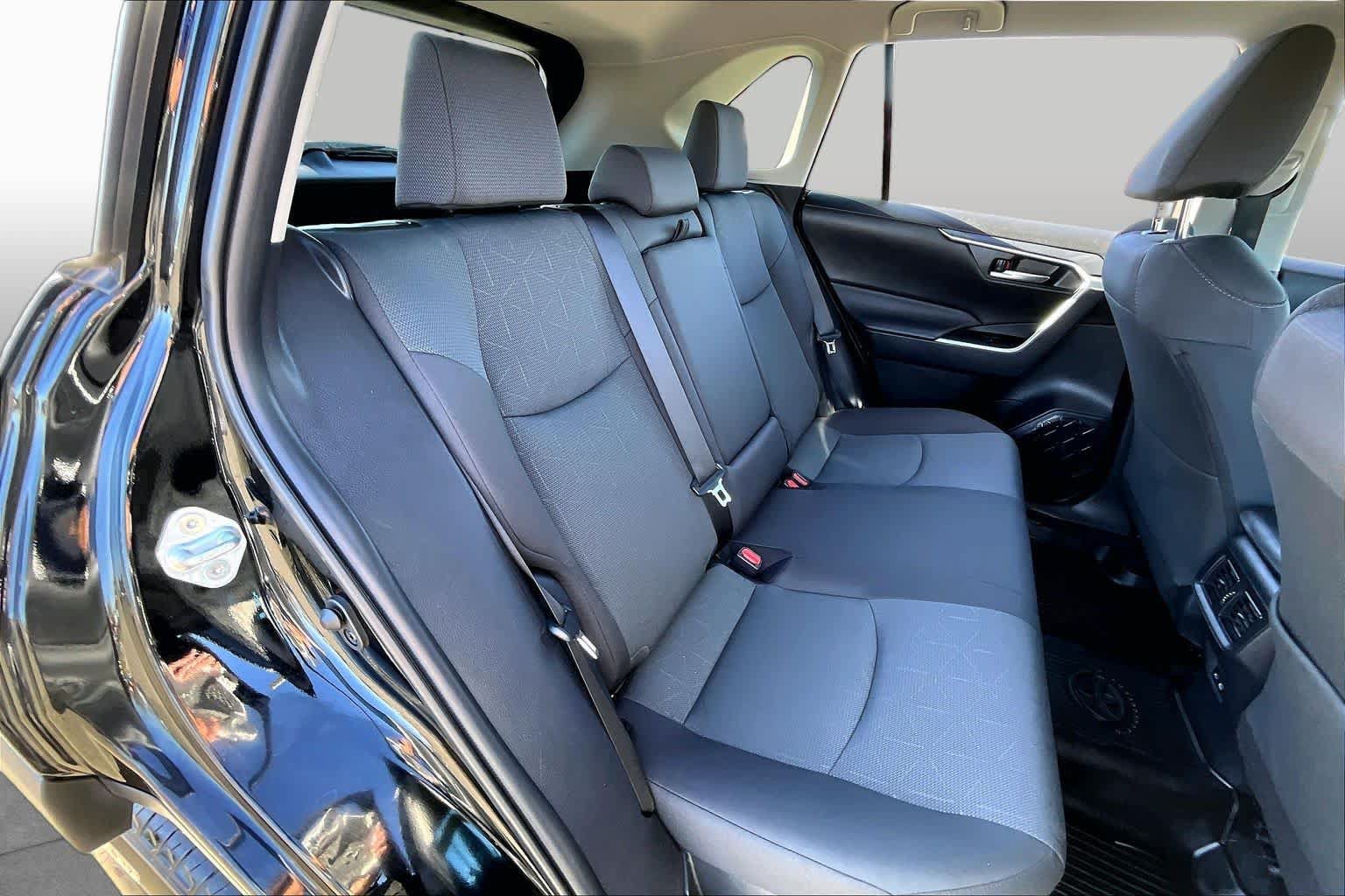 Certified 2025 Toyota RAV4 XLE AWD/4WD image 19