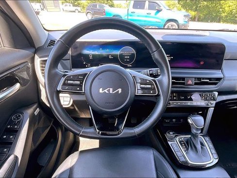 Used 2024 Kia Seltos SX w/ SX Sunroof Package AWD/4WD image 5