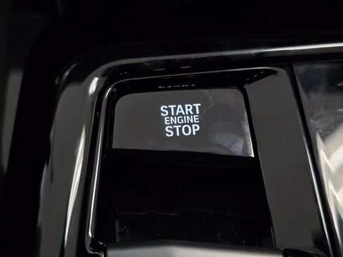 Used 2026 BMW 530i xDrive w/ Premium Package image 41