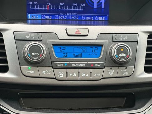 Used 2011 Honda Odyssey EX-L image 25