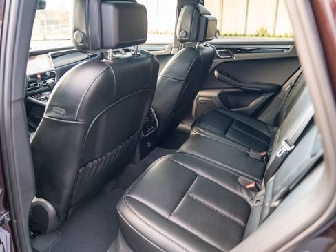 New 2026 Porsche Macan image 23