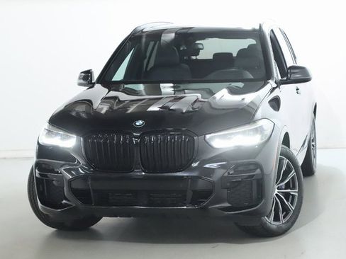 Used 2022 BMW X5 xDrive40i w/ M Sport Package image 3