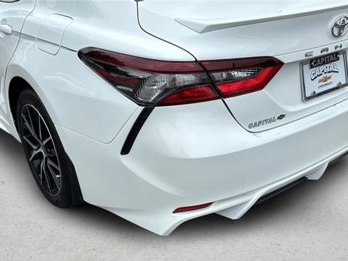 Used 2022 Toyota Camry SE w/ Convenience Package FWD image 35