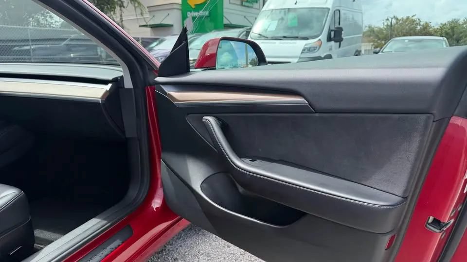 Used 2023 Tesla Model 3 Standard Range RWD image 6