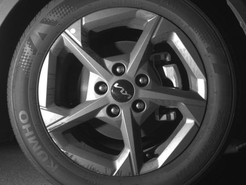 Used 2025 Kia K4 FWD image 16